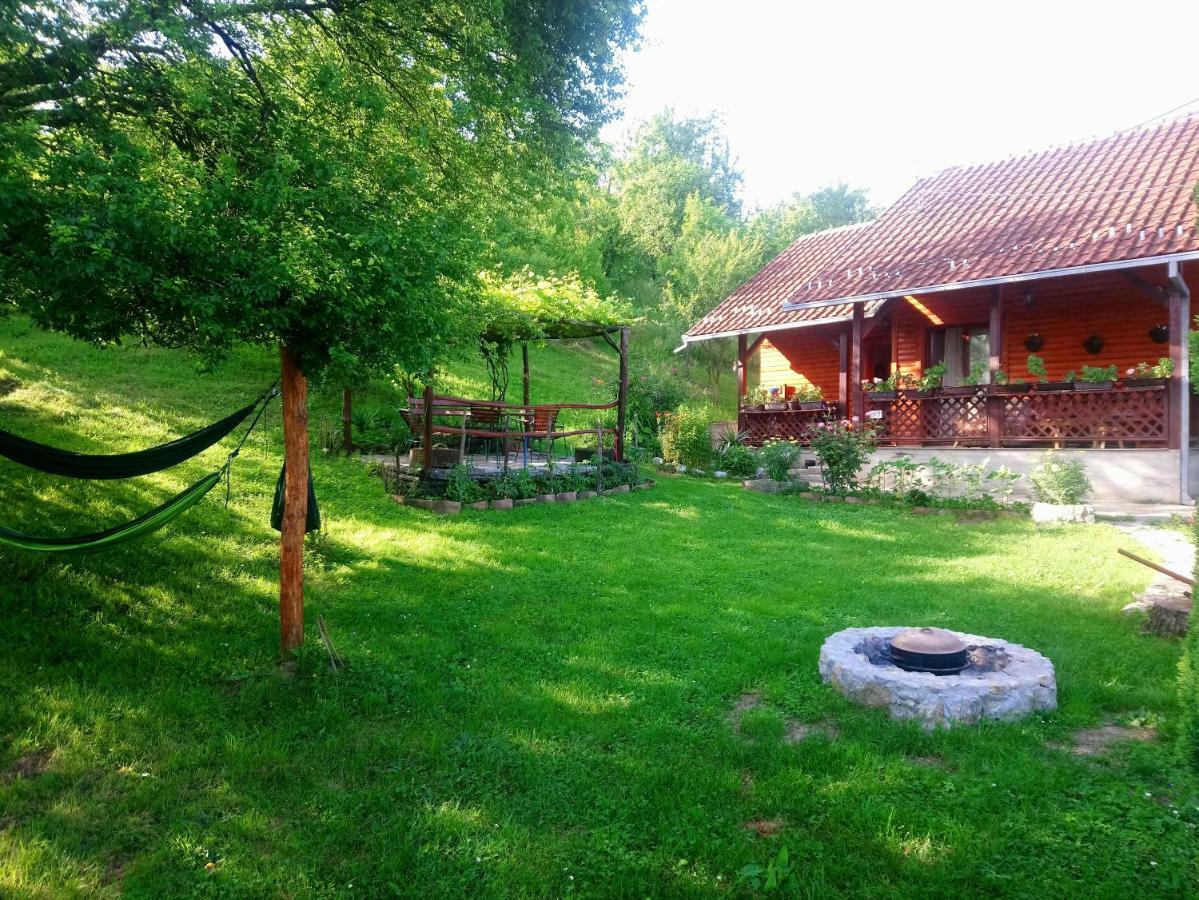 Guest House Little Heaven Užice Esterno foto